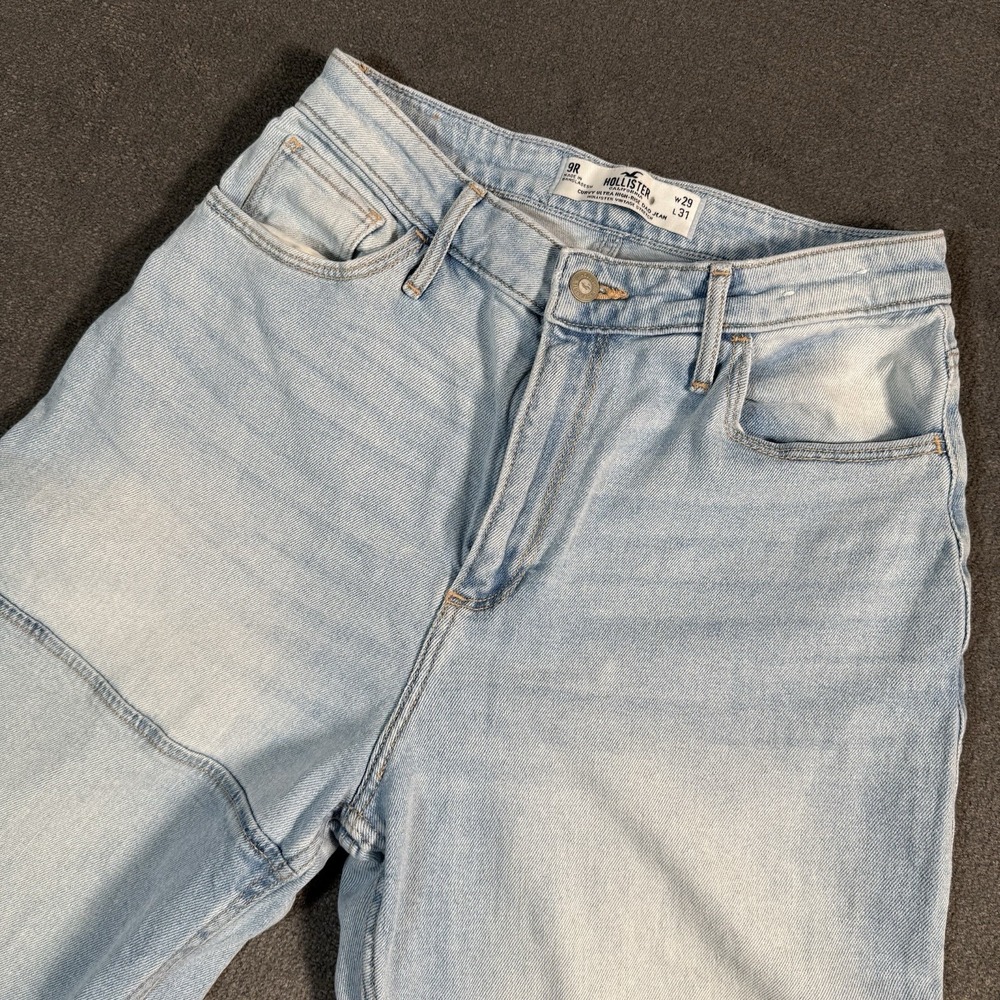 Hollister Curvy Ultra High Rise Dad Jean 9R (29x31) Vintage Stretch Light Wash